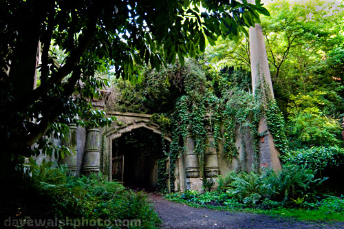 Highgate Cemetery, Circle of Lebanon