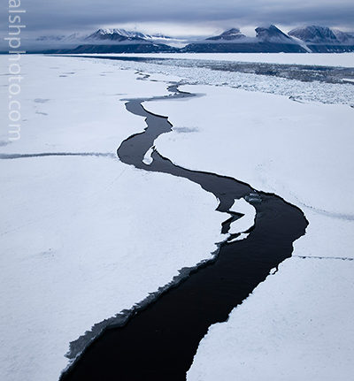 Dijmhna Sund, Nioghalvfjerdsfjorden