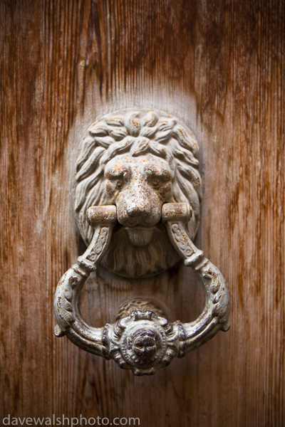 Door Knocker, Soller